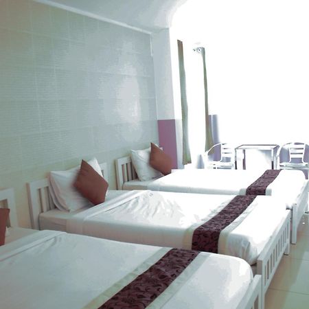 รัชดา เซเวนทีน เพลซ Hotel กรุงเทพมหานคร ภายนอก รูปภาพ