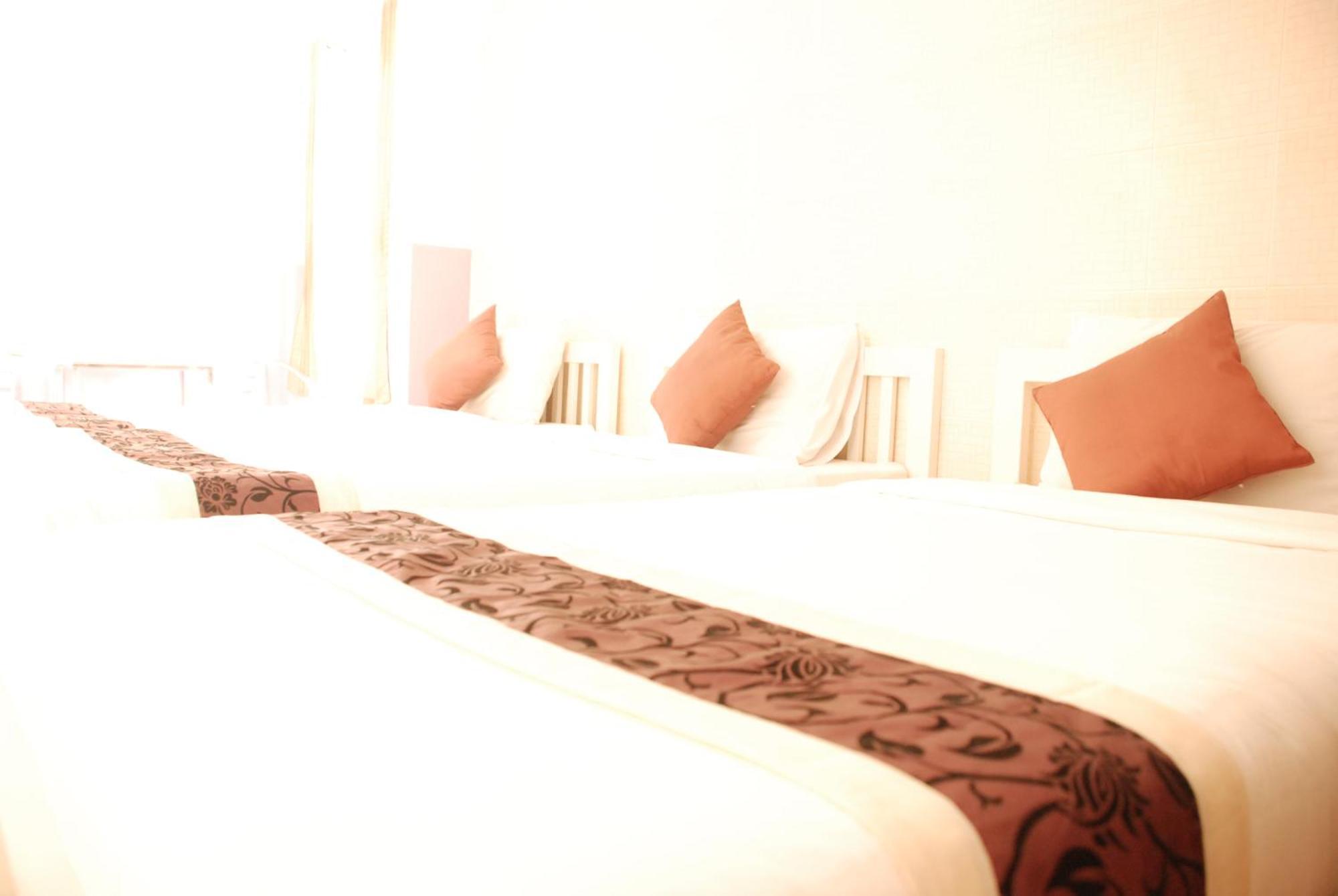 รัชดา เซเวนทีน เพลซ Hotel กรุงเทพมหานคร ภายนอก รูปภาพ