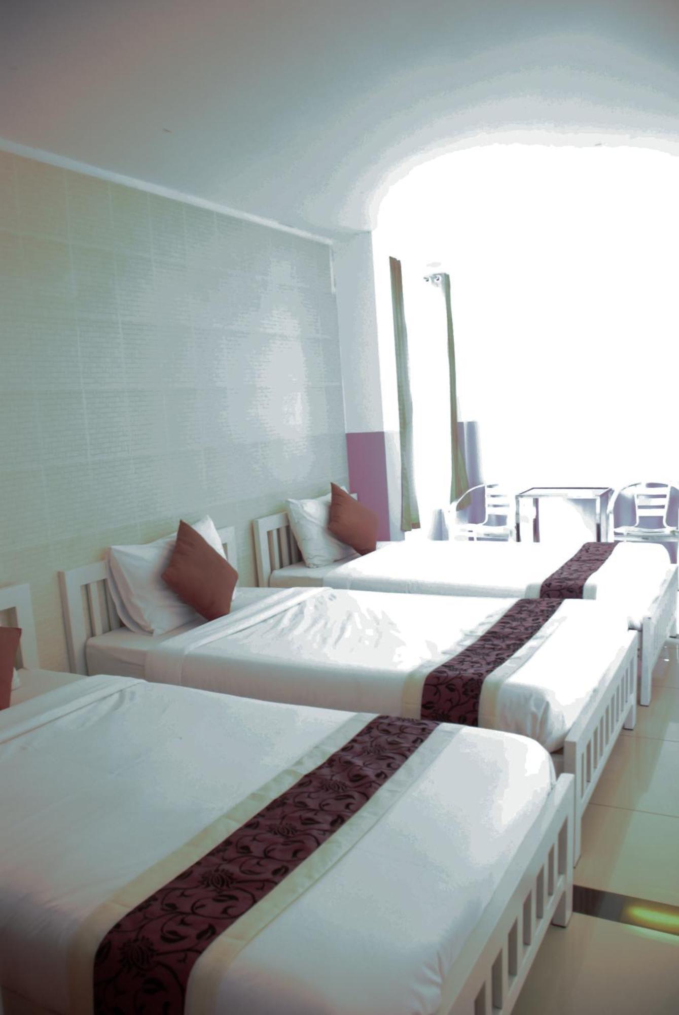 รัชดา เซเวนทีน เพลซ Hotel กรุงเทพมหานคร ภายนอก รูปภาพ